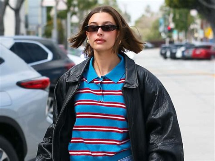 Hailey Bieber Wore the Most Aggressively Bright Leggings InStyle
