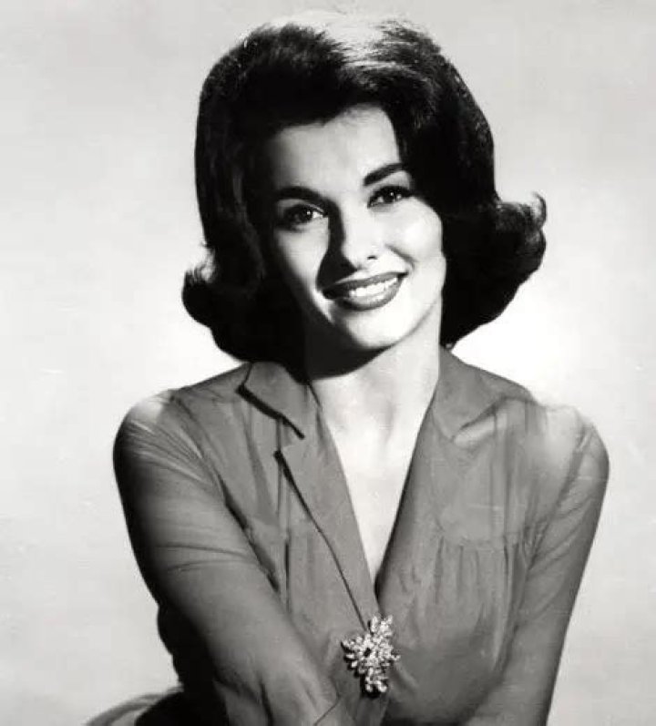 Nancy Kovack Biography, Height & Life Story Super Stars Bio