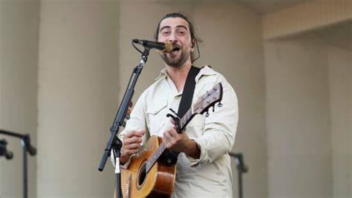 Noah Kahan Returns with Thoughtful Album ‘I Was / I Am’ The Heights